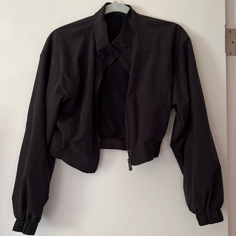 Alo crop playmaker jacket, size xs